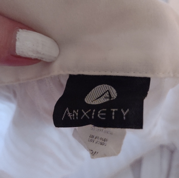 Anxiety white blouse - Picture 4 of 5